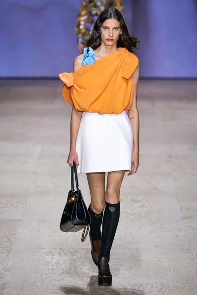 Look 39